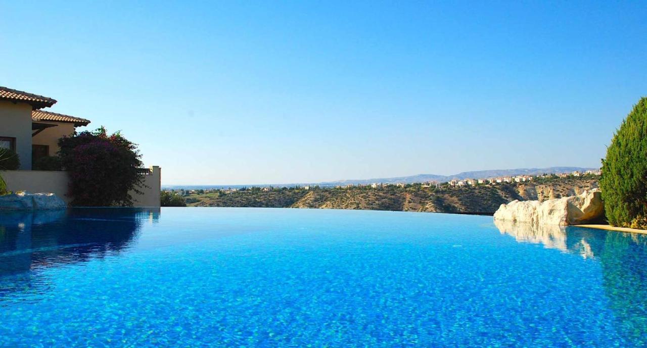 Fantastic Junior Villa Cz02 Salamis With Gorgeous Views, Aphrodite Hills Куклия Экстерьер фото