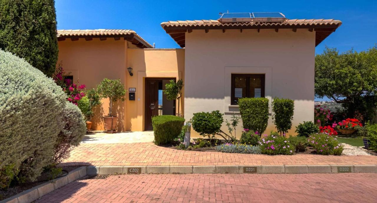 Fantastic Junior Villa Cz02 Salamis With Gorgeous Views, Aphrodite Hills Куклия Экстерьер фото