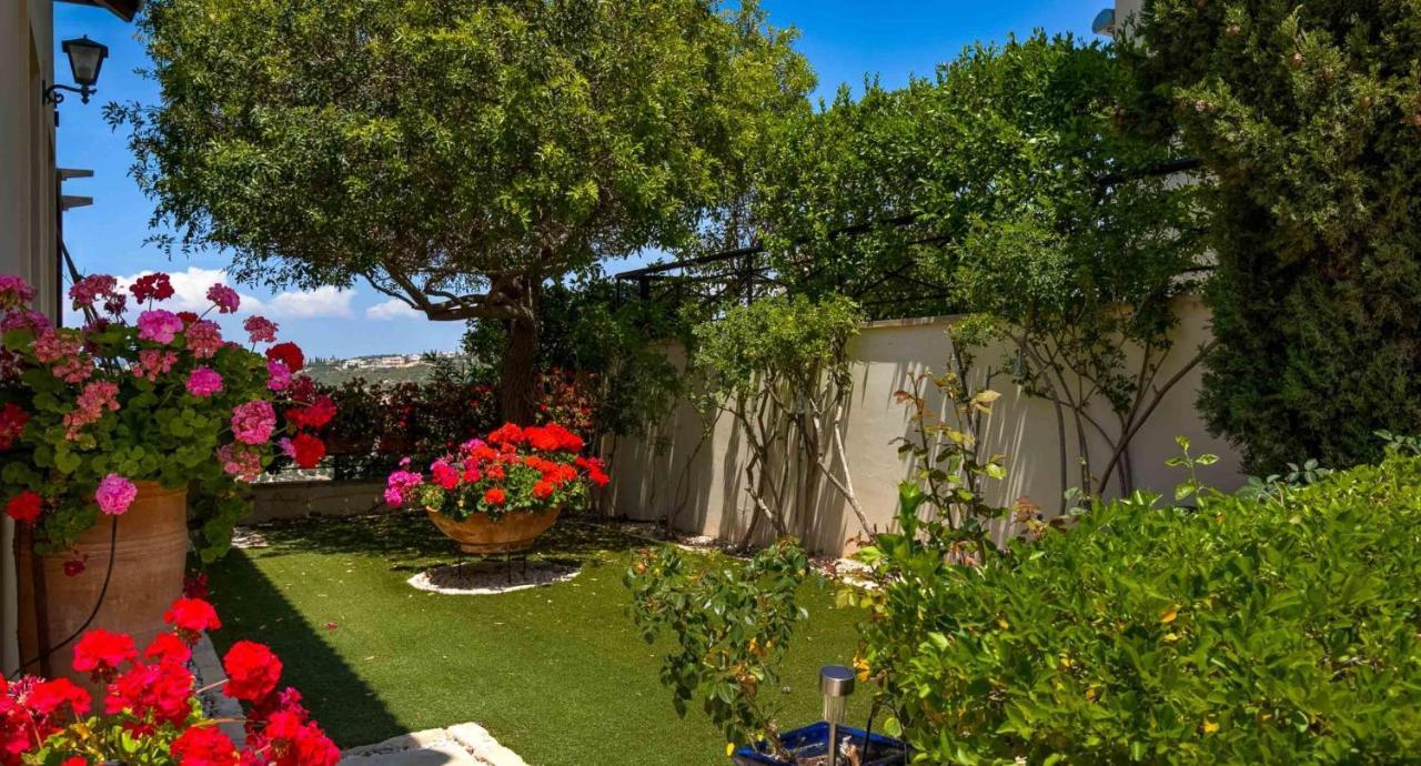 Fantastic Junior Villa Cz02 Salamis With Gorgeous Views, Aphrodite Hills Куклия Экстерьер фото